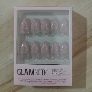 NIB Glamnetic Press On Nails~ Soulmate Energy Pale Pale Pink